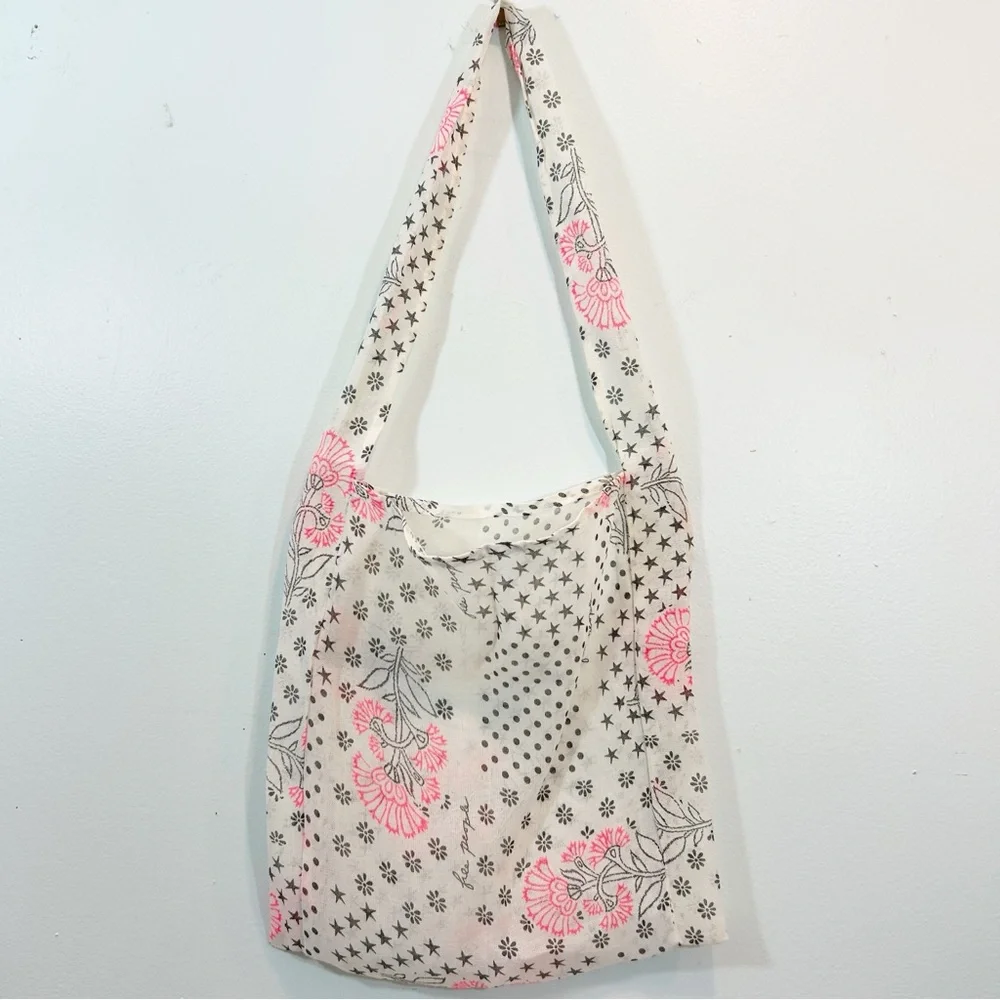 Free People White and Pink Floral Hobo Market Beach Bag Bohemian